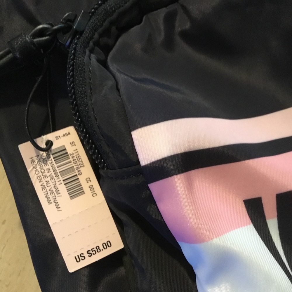 VS Tote Backpack - Picture 4 of 4